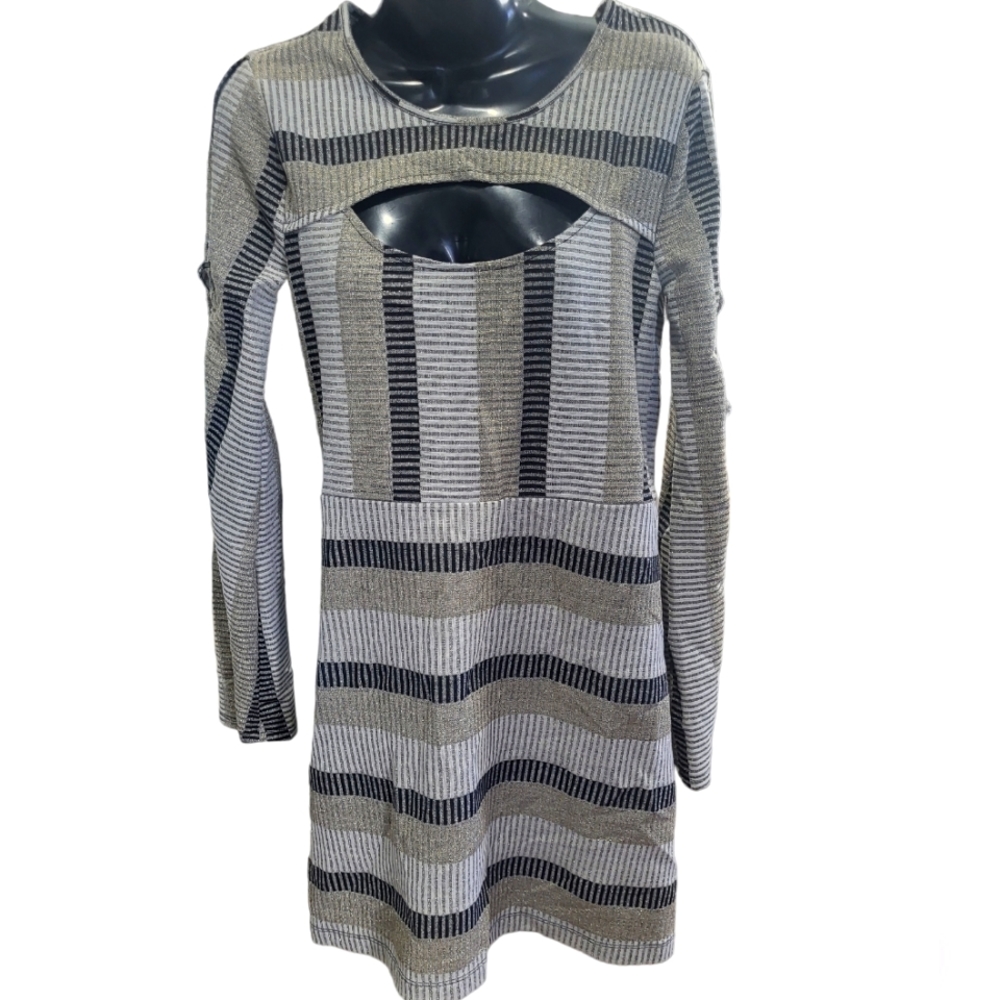 Womens BCBG generation size S NIght Out Ailver And Black Dress Cut Out Front